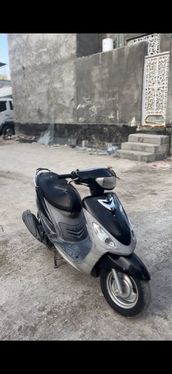 للبيع ماكس قجمه نضيفه مامفتوحه كلشي بلادي مامبدل شي بيه غير دبل امامي فقط شغاله جميع الكهربائيات ماعده سلف بسبب عدم تفرغ ومايكلف هوه وموجود صالنصه رياضي والبلادي ودراجه تعال وفحصه شوفت عينك عجبتك شايف خيرها سعر 770 وبيه مجال متواجد فقط واتساب *********** مكان بصره
