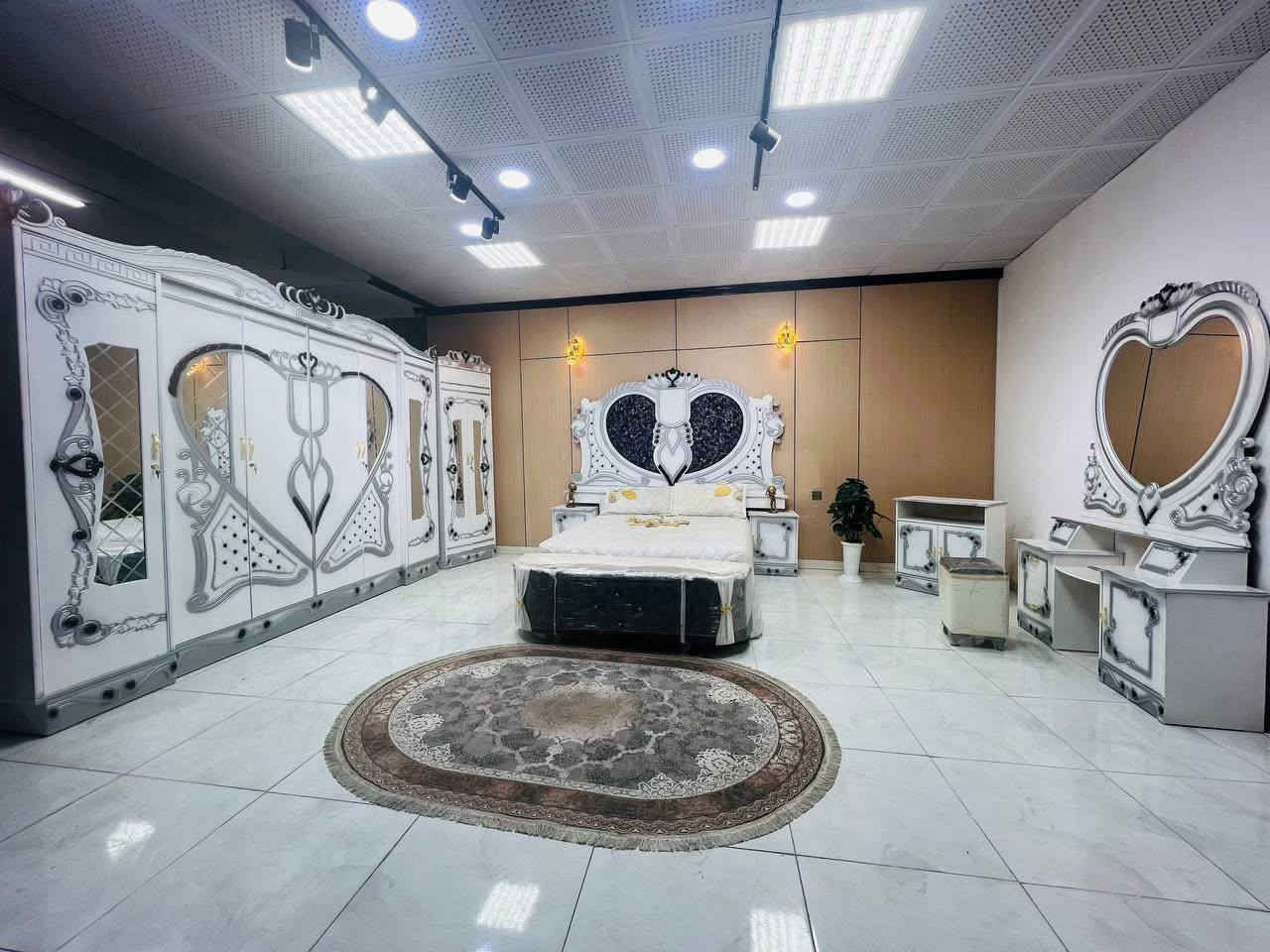 غرفة اخشاب  

السعر مليون 

⚜️تفاصيل الغرفة ....⚜️

صاج خارج ٤ملم ام دي اف 🪭
وداخل صاج ٣ملم 
صبغ مرمري درجة اولى 

عدد القطع  ٧ قطع 😍
1 //جرباية  قياس  ١٦٠ × ٢٠٠ 
//ميز جانبي ايسر قياس ٥٠
2// وميز  جانبي  قياس ٥٠
3// زاوية ارتفاع مترين عرض ٨٠
4// وميز بلازمه  
5//وميز مراية ارتفاع مترين عرض ١٢٠
6// وكنتور ٦ باب  ارتفاع مترين و٤٠ طول ٣ متر و٢٠

القطعه الثامنة حسب الطلب شازلون
سعرها ٥٠ الف  مع الطابوريه❤️

(توصيل مجاني مركز بغداد )
التوصيل يشمل الشد مجاني 🔥
(اطراف ٥٠)
باقي المحافضات حسب البعد


**إذا كنت صاحب هذا الإعلان وتريد حذفه لأي سبب، رجاءا أرسل رسالة إلى الدعم الفني**