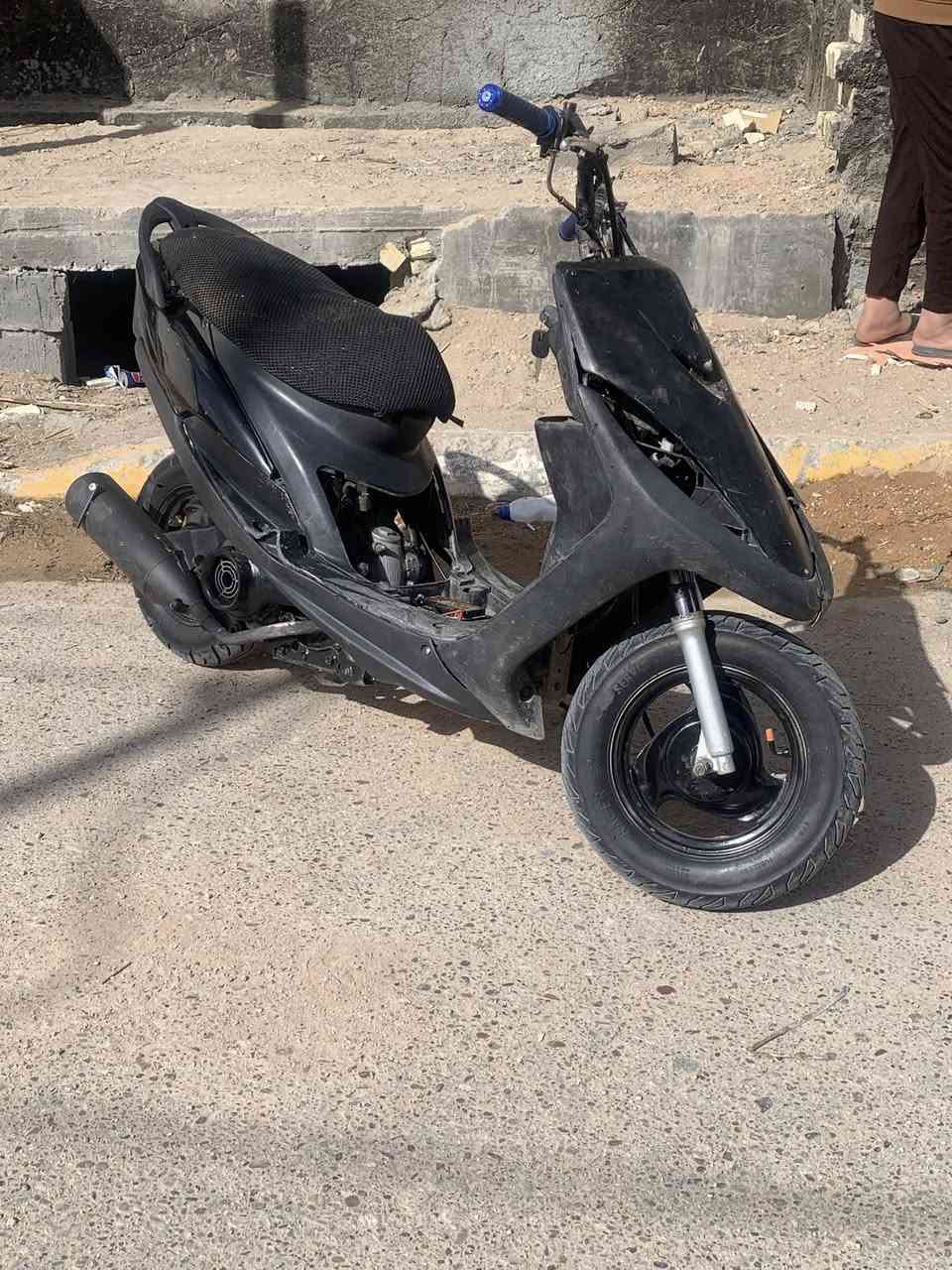 يدات رياضي
دبلات فول بلاديه 

بريك بل مكان 

سبايدر كاربون

كلها سوده الدراجه 

مكينه ناعمه فول 

صالنصه بلاديه كاتم

الكلج الأمامي خرز تعبانه فقط أو تريد تبدل كلج 

لن شلعه تعبانه فقط معدل

تاير خلفي جديد 

ضفيره جديده

كابريتر جديده 

دراجه نضيفه و معمره 

شوته جديده 

فلتر شوته جديد

صوندات جديده 

فاكيوم جديد 

دراجه كلش مرتبه 

كفر امامي شويه تعبان 

الخلفيات جدد سوادات مجولحات 

مكاني فلوجه سعرها ٢٢٥ قفل قفل قفل ***********
