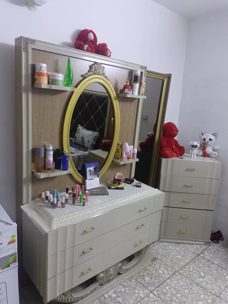 للبيع غرفه نضيفه مابيه اي ضرر ب750 وتخم مابي اي ضرر ب300 والميز طعام ب35شراي يدخل خاص


**إذا كنت صاحب هذا الإعلان وتريد حذفه لأي سبب، رجاءا أرسل رسالة إلى الدعم الفني**