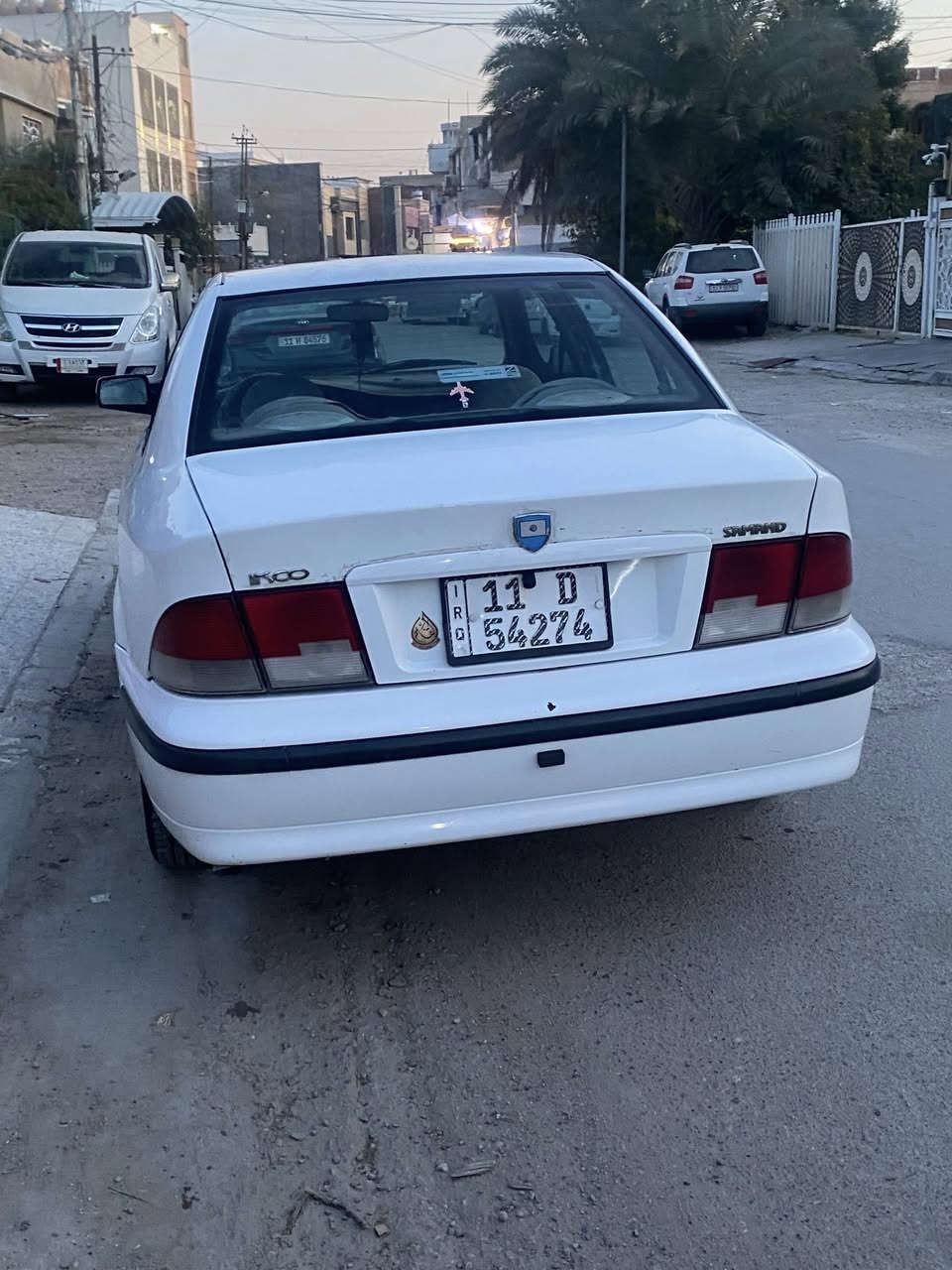 سلام عليكم سمند 2011سياره مكفوله من صبغ بيه بارد فقط باب الخلفيه *********** صدر جديد امام خلفي مكينه جديده تبريد شغال سياره جاهزه للخير سعر 48
