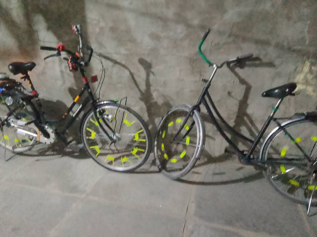 سلام عليكم 2بايسكلات للبيع واحد جديد كلش وثاني زين بكاني بغداد الفظيليه يم حسينيت  الشوكي


**إذا كنت صاحب هذا الإعلان وتريد حذفه لأي سبب، رجاءا أرسل رسالة إلى الدعم الفني**