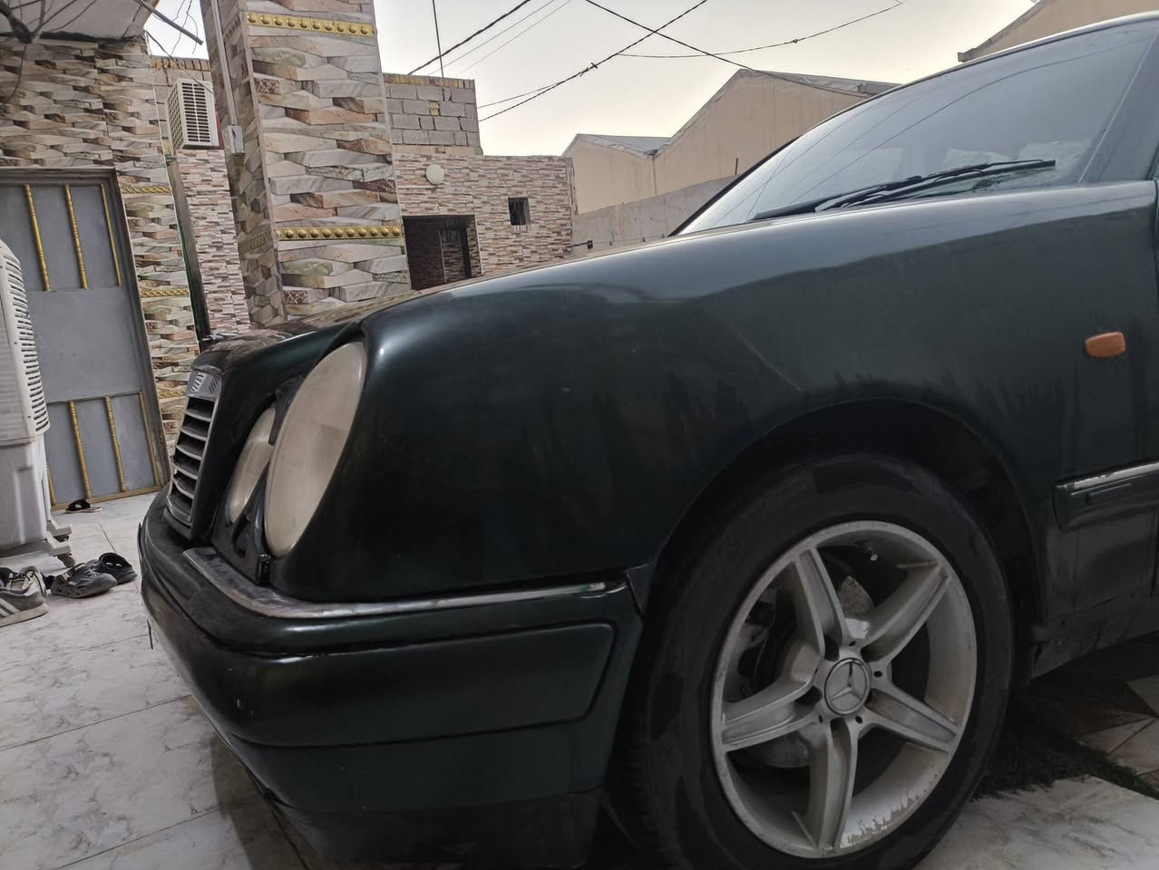 سلام عليكم أخوان سياره مرسيدس للبيع التفاصيل *********** اكو واتساب
