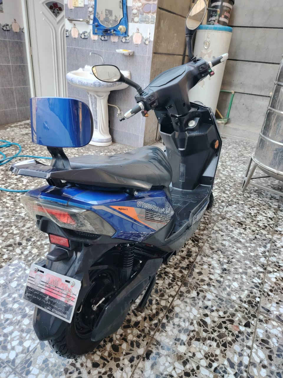 سلام عليكم دراجه شحن مال حيدر النيار نضيفه وباتريات جدد كلهن سرعه 90 بيهه كسر زغير بل جاملغ الامامي
سعرهه 600وبيهه مجال *********** بغداد الحبيبيه
