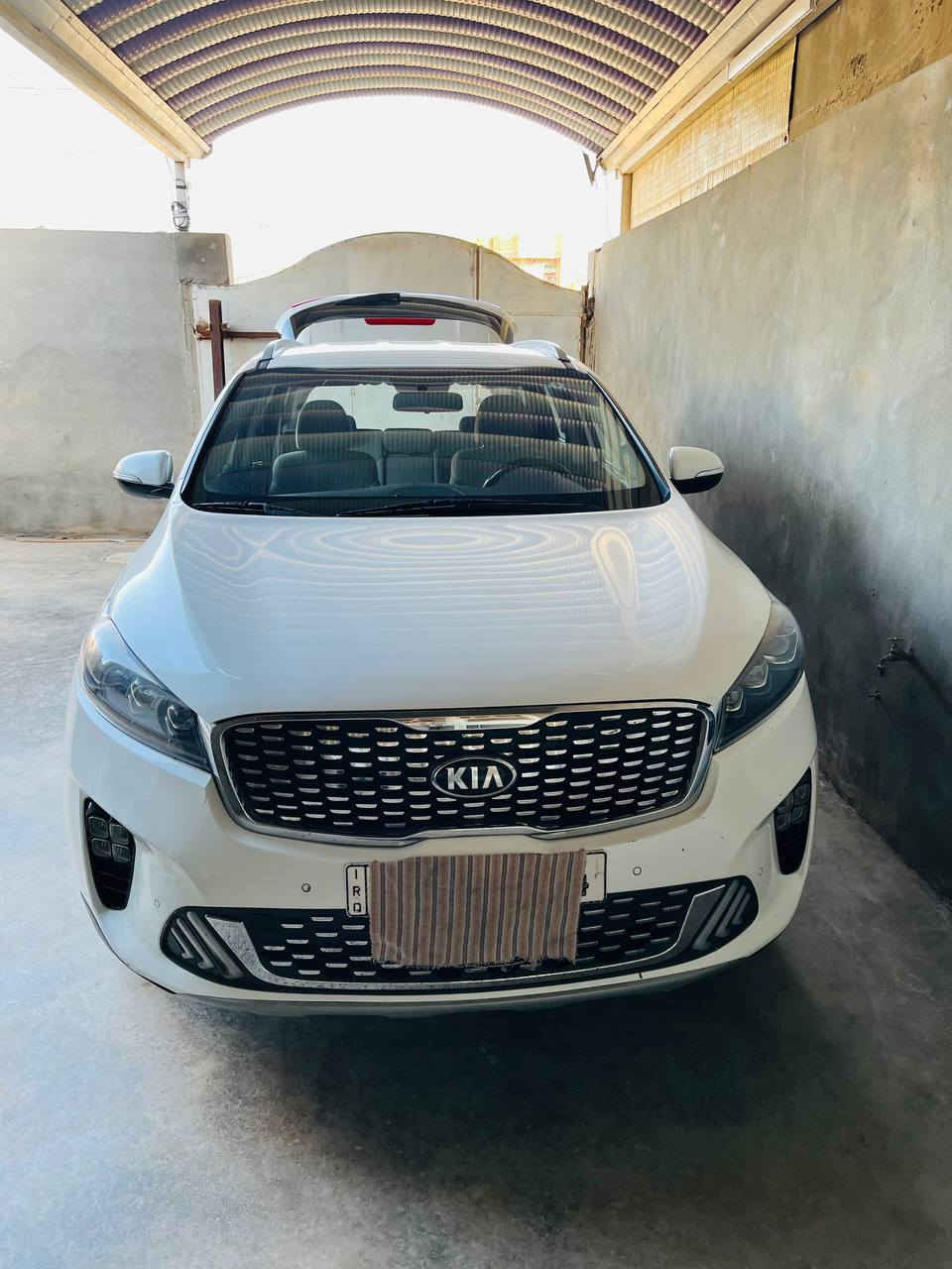 للبيع كيا سونتوا 19 خليجي رقم قادسيه انكليزي بسمي تحويل مباشر مكفوله عدا صبغ بقبق الجنطه مكينه كير تبريد جاهزه 
مواصفات 
6سلندر 
7راكب 
3قطع تبريد
بصمه تشغيل +بصمه ابواب 
تحكم فول 
كامرة
حساسات امامي خلفي 
جنطه كهرباء
مري كهرباء 
 شاشه 
مكان السيارة الديوانيه اي استفسار عن السعر (***********)
