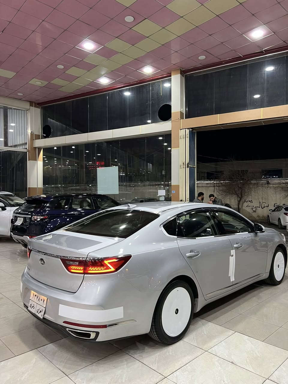 كيا كنديزا📦
‏موديل 2017
‏صبغ 3
‏ماشي 130
‏غرامة 11$
‏مواصفات فول فول بدون فتحة 
‏سعر 180$
￼ عنوان دهوك 
***********￼￼￼￼￼￼￼
