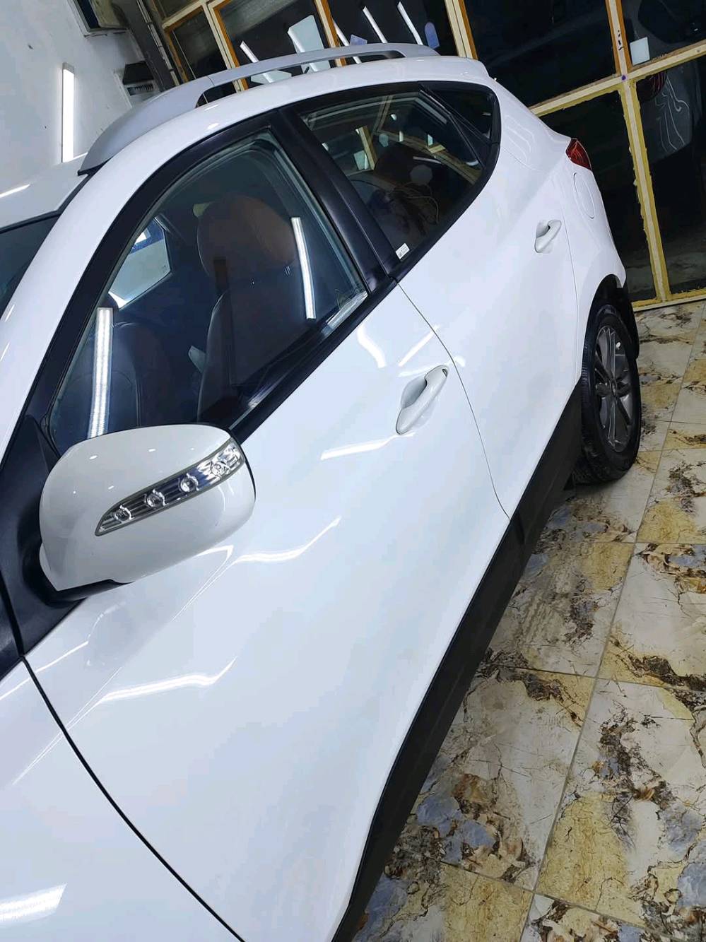 للبيع توكسان 15خليجي أبيض رقم بغداد مشروع وطني تحكم سترين شاشه تاب كامرة دوارة تخم تاير ويل كروم لايت عدسة السيارة جيدة و مامتعوبة استعمال شخصي بيها قطعين صبغ باب السائق و الوراها دحجة خفيفه جدا ورشيتهن بدون معجون السعر 143 وبيها مجال قليل مكانها بابل المركز رقمي ***********