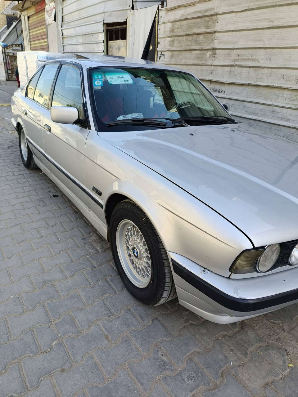 سلام عليكم 525 مسكر اصل فانوص موديل 92 بدون ضرر صبغ جماليه فقط بنيد بي معجون باقي كفاله سياره حلوه مال جناي بيهه نواقص بسيطه تبريد نقص غاز فقط صدر 70بل ميه زوج تايرات قبل اسبوع شديتهن او بيهه بل نمره 3 يصعد الرون لحضه او ترجع طبيعي باقي النمر كلهه طبيعي ادامه كامله فيتم بلكات نوزلات كلاس بانزين هزه او سنويه جديده 2030 بكاني بغداد مدينه الصدر السعر 63 رقم ***********اسف على الطاله
