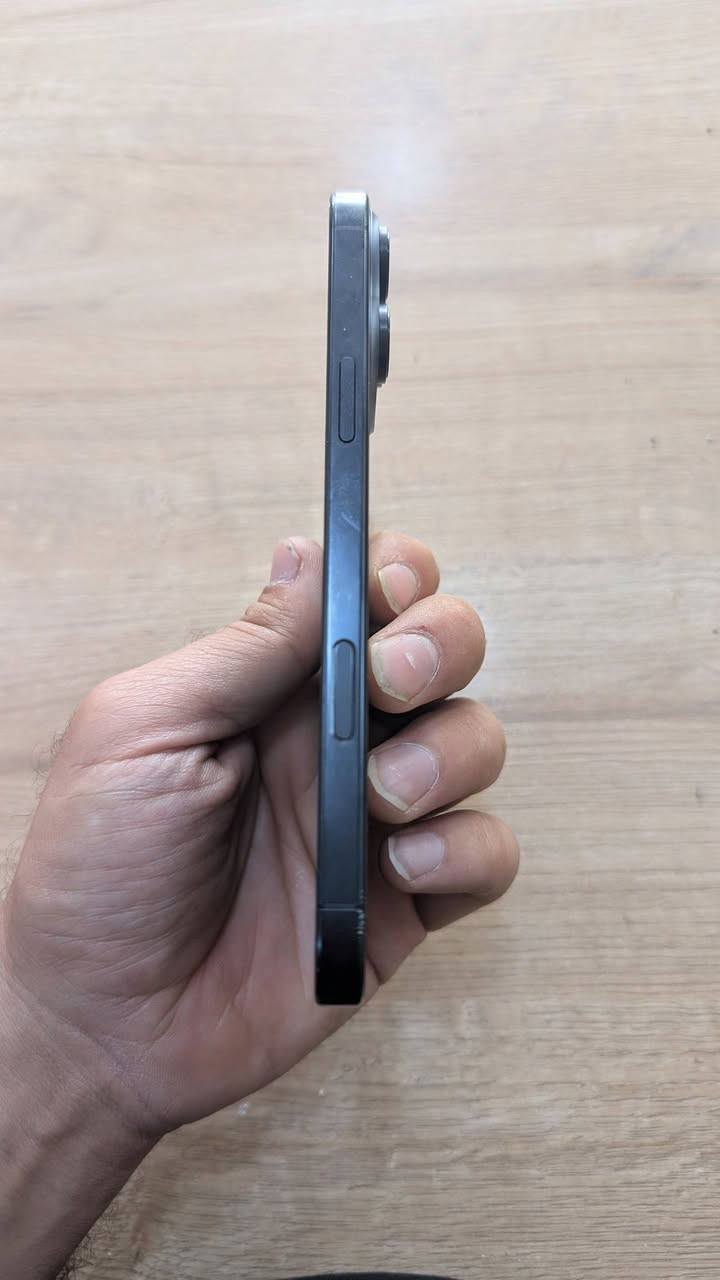 16 pro max
256 gb
battery 🔋 88
830$ 

***********
