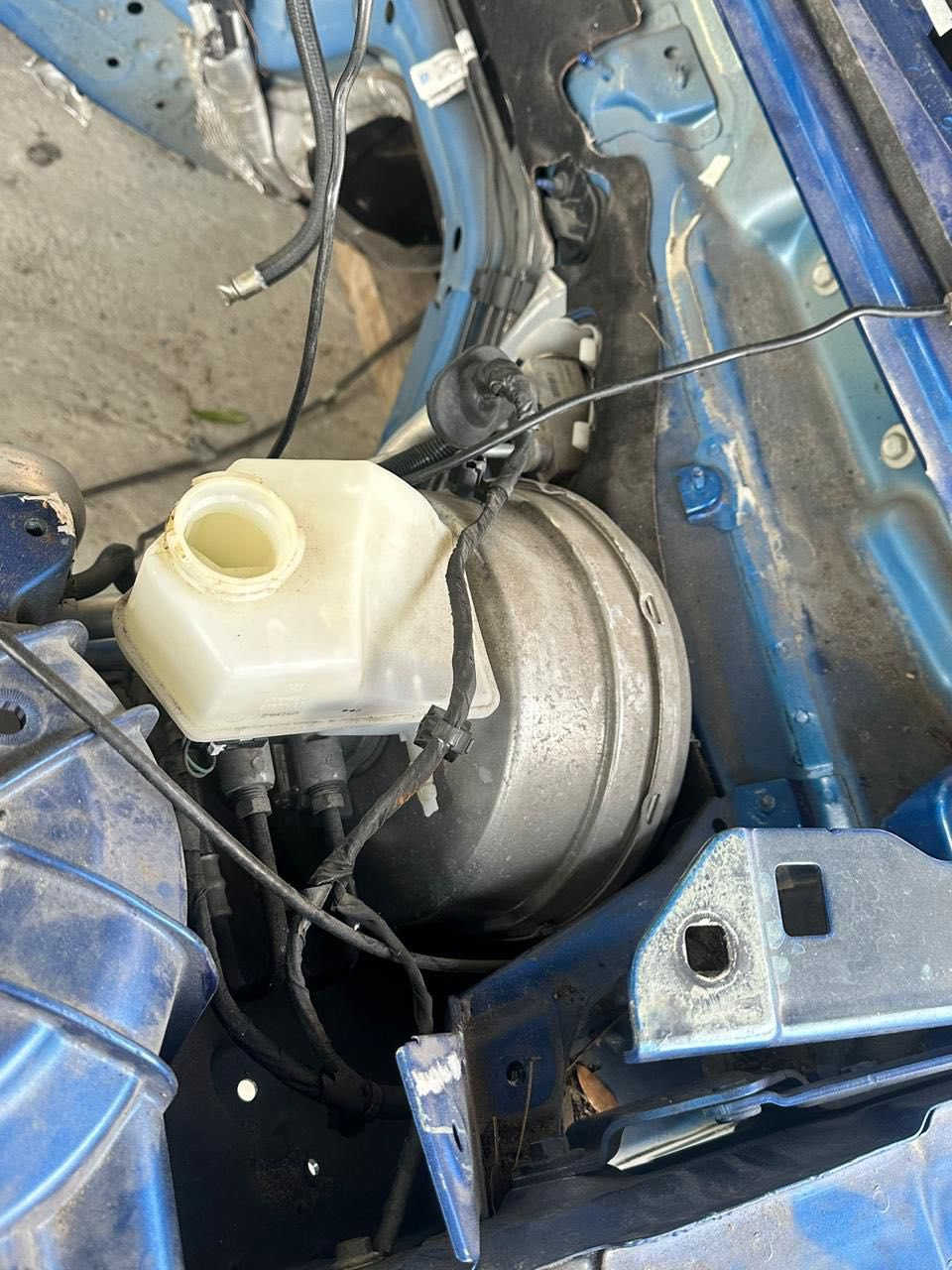 السلام عليكم غراض كمارو ZL1 للبيع
دعامية خلفية zl1 ودفيوز

بكلايتات سموك جديدات

دشبول كامل مقبط

بيبان مقبطات كاملات داخل شامو اسود واحمر
ويالة تايرات وكالة 3

عمبار و اي بي اس جدد
ماطور ماسحات
للاستفسار ***********
