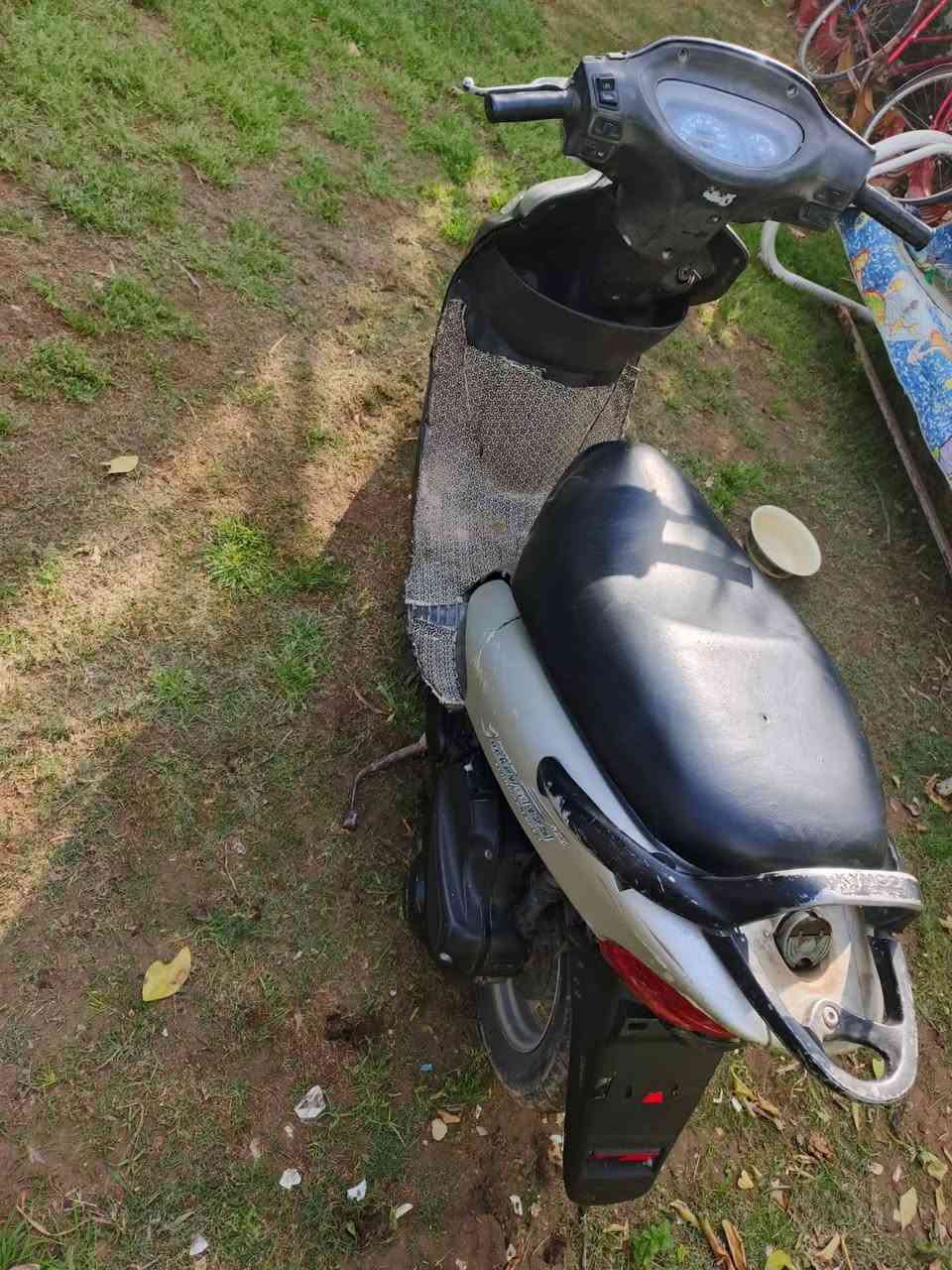 السلام عليكم 🤍
دراجة لبيع كامكو ياباني 
دراجه حلـِۈۋ‏وھّ ونضيفة لبيع طافية
السعر 200 وبي مجال 
رقم ***********
