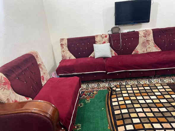 ديوان 10مقاعد ..نظافة وسط..
قطاع 28...لاستفسار الاتصال ع *********** عمارة
