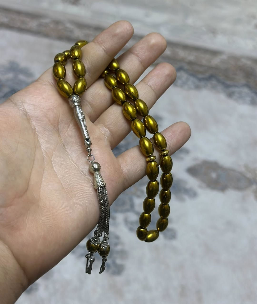 ساعة رولكس طلعتلي بالامزون قطعه شغاله وثقيله قفل مختمه قفل بحري قطعه امزون اوربي سعرها / 16 الف 
سبحة نحاس ثقيله مطلي لون ذهبي ثقيل سعرها /7 الف 
يوجد توصيل ***********
