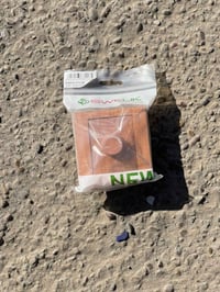 اكسسوارات إلكترونية • قرب معمل غاز • سياحي