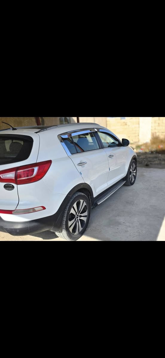 سبورتج2014خليجي رقم بغداد بسمي السيارة كفالة عاااامة 
محرك2000دوش ماشية89الف حقيقي  كير مكينة بلاديات
فول موصفات واحد ع واحد(( السعر 132قفل)) رجائن لا تعاملني لين ما تلكة بهيج سعر بس اني محتاج فلوس 
مكان سيارة بغداد
اي ستفسار ***********
