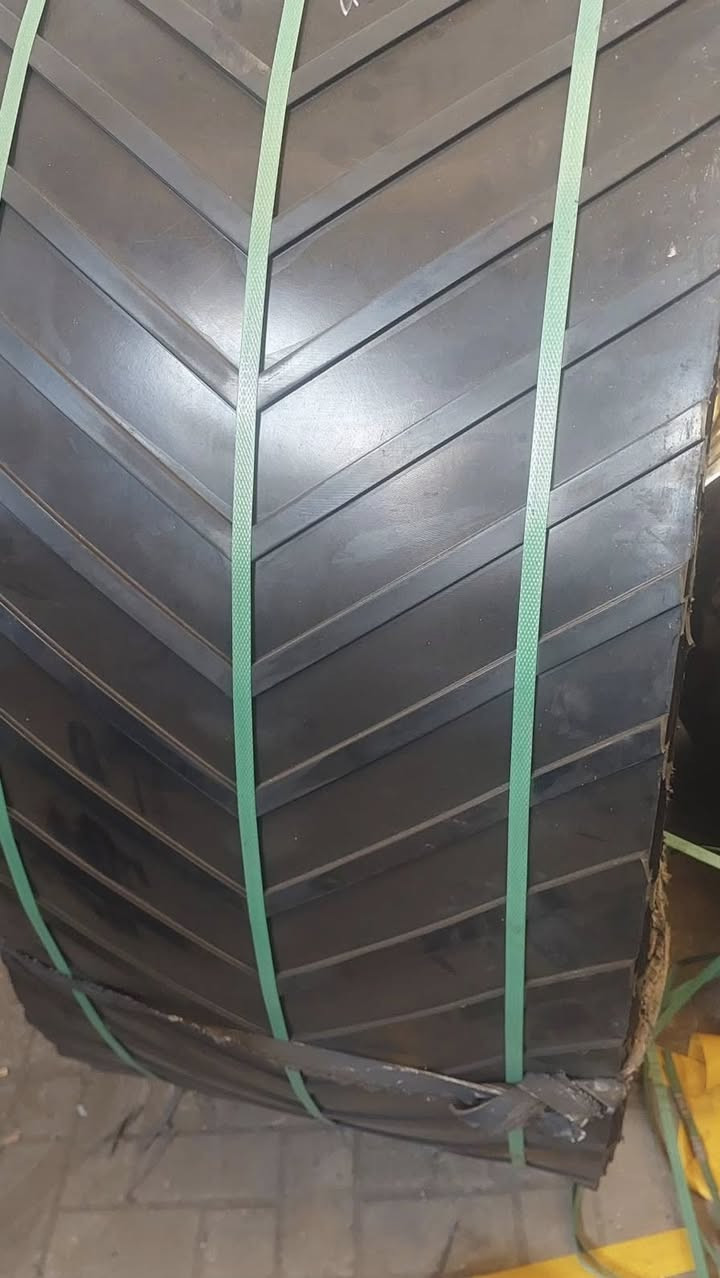 � مجموعة شركات ورشة أبو غازي  الهندسية
✨ شركة أبو غازي للتجارة العامة ✨

🔰 عالم القوايش الناقلة في العراق
🔰 الموزع الوحيد والمباشر لكافة أنواع القوايش الناقلة

نوفر لكم قوايش ناقلة بجميع الأحجام والمواصفات العالمية
✔️ كتان
✔️ بريسم
✔️ مقاومة عالية للتحمل والعمل المستمر
✔️ مناسبة لمعامل الكونكريت والأسفلت والكسارات وكافة المعامل الإنتاجية

📏 القياسات المتوفرة:
50 سم — 60 سم — 65 سم — 70 سم — 75 سم
80 سم — 85 سم — 90 سم — 95 سم — 100 سم
120 سم — 130 سم — 180 سم

🌍 المناشئ المتوفرة:
🇪🇺 أوربي أصلي — ضمان 3 سنوات
🇹🇷 تركي — ضمان سنتين
🇨🇳 صيني — ضمان سنة كاملة

📜 ولأول مرة في العراق
نوفر وصل ضمان رسمي للقايش الناقل ✅

📍العنوان: بغداد – باب الشيخ مقابيل المركز 

📞 للتواصل والاستفسار:

***********
***********
***********
***********
