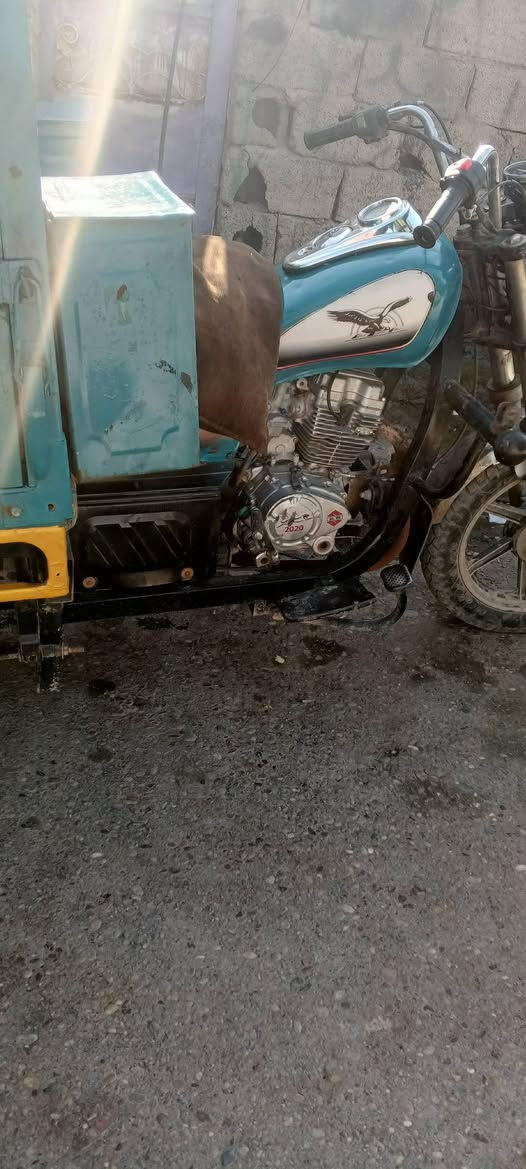 صقر.جمرة.البلال.اوراق.اصولية.مكمركة.محرك.ركبة.بلادي.
بغداد.نهايت.العبيدي

موديل.21.شهر.11

السعر.1600

***********
