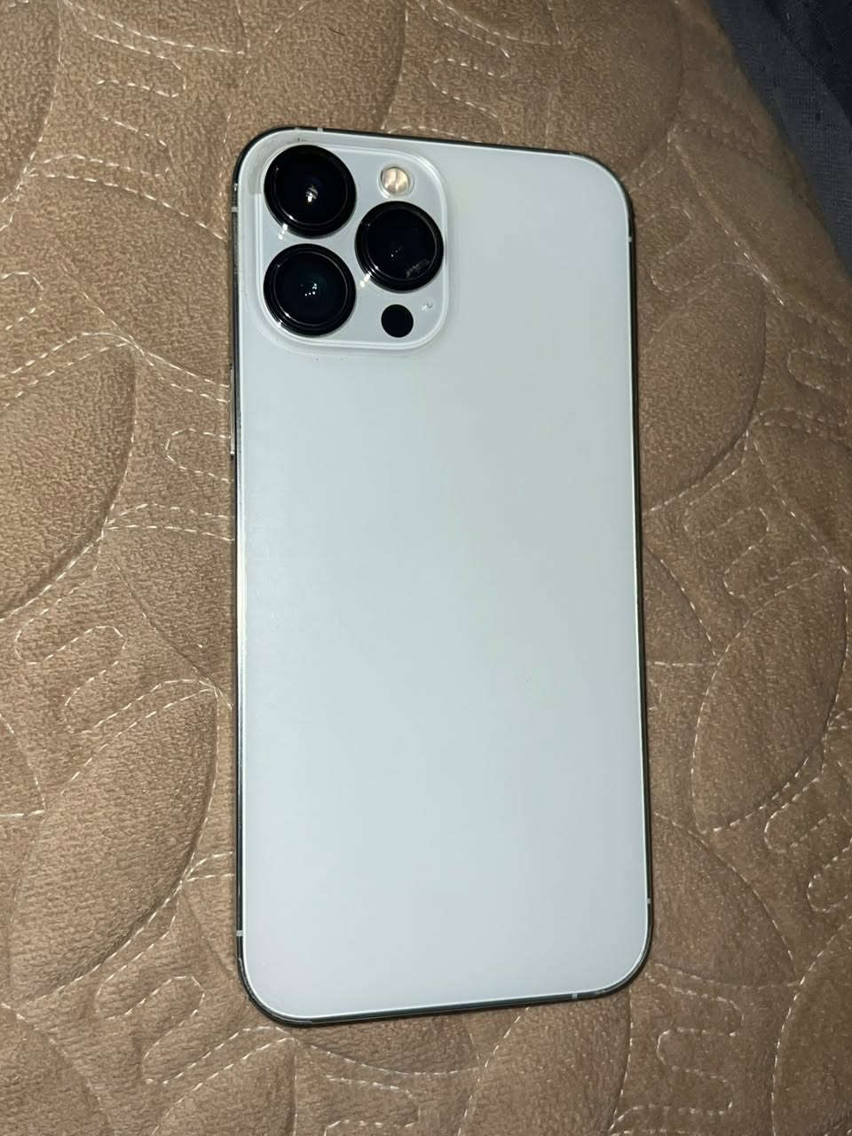 اولا: 13 برو ماكس لون بحري ذ256 بطاريه  94نضافه100‎%‎علا وضع الشركه ما مبدل بي شي كفاله عامه. السعر 700 وبي مجال بسيط
ثانيا:13برو ماكس لون ابيض ذ256 بطاريه 89 بلاديه نضافه 100‎%‎ كذالك علا وضع الشركه ما مبدل بي شي بلادي كفاله عامه. السعر 670
***********
