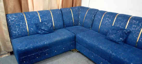 السلام عليكم
اخوان هذا ديوان 20  مقعد شغل مرتب وثقيل مستعجل على بيعتة النظافة خير من الله امانة الله لاطكعة لاوصخ 
سعرة 500 الف للاستفسار ***********
