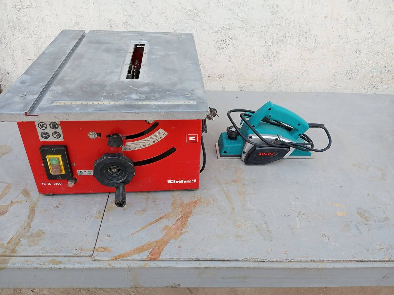 اسلام عليكم اخوان غراض للبيع ابيع هل موجود رنده شغله المنشار ما يشتغل ابيع هل موجود سعر الاثنين 75الف قفل بكاني بغداد ***********
