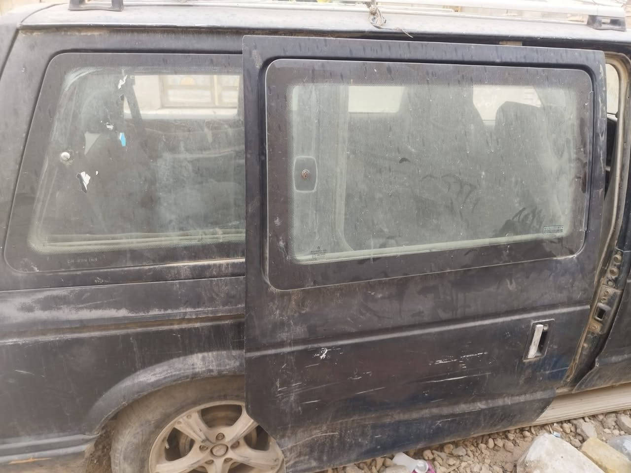 سيارة بلايزر  متروكه گير ومحرك كورلا شغالات
 رقم  انبار سنويه خضره اوراقه بالانبار ماماشين بمعاملتها 
المكان نجف حي العسكري التواصل خاص


**إذا كنت صاحب هذا الإعلان وتريد حذفه لأي سبب، رجاءا أرسل رسالة إلى الدعم الفني**