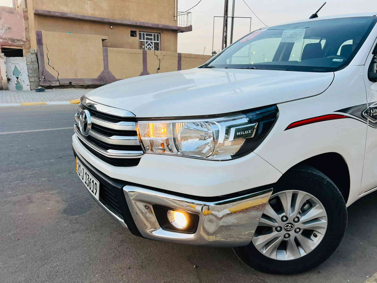 سلام عليكم ورحمه الله للبيع تيوتا هيلوكس ناصي 2024 مكفولة المسافة المقطوعة 40 الف شركة / ساز /فول اوتو تحويل أو وكالة رقم شمالي السعر 305 السيارة جديدة مكانها واسط الصويرة هاتف ***********
