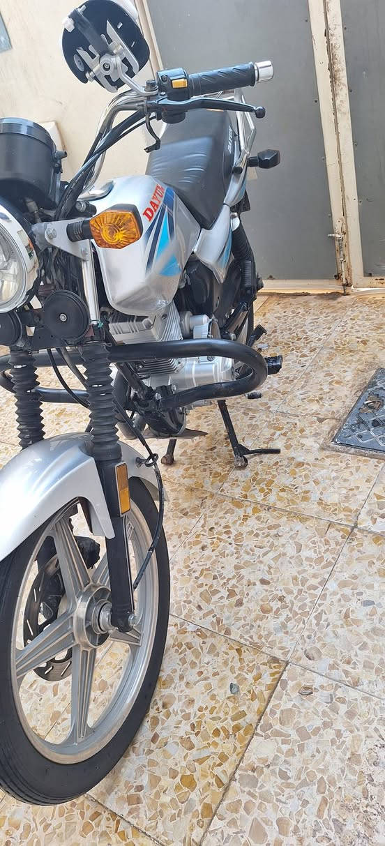 السلام عليكم
دايون مديل ٢٠٢١ 
السعر ٩٥٠ وبيها مجال بسيط 
مكاني نجف 
الاستفسار ***********
الدارجه جاهزه وما أطلع بيها هواي 
يعني ما متعوبه
