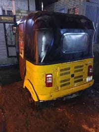 تكتك البيع موديل١٦ السعر٢٤٠٠ رقم الهاتف  ٠٧٧٢٢٢٣١٩٠١ المكان بغداد المك...