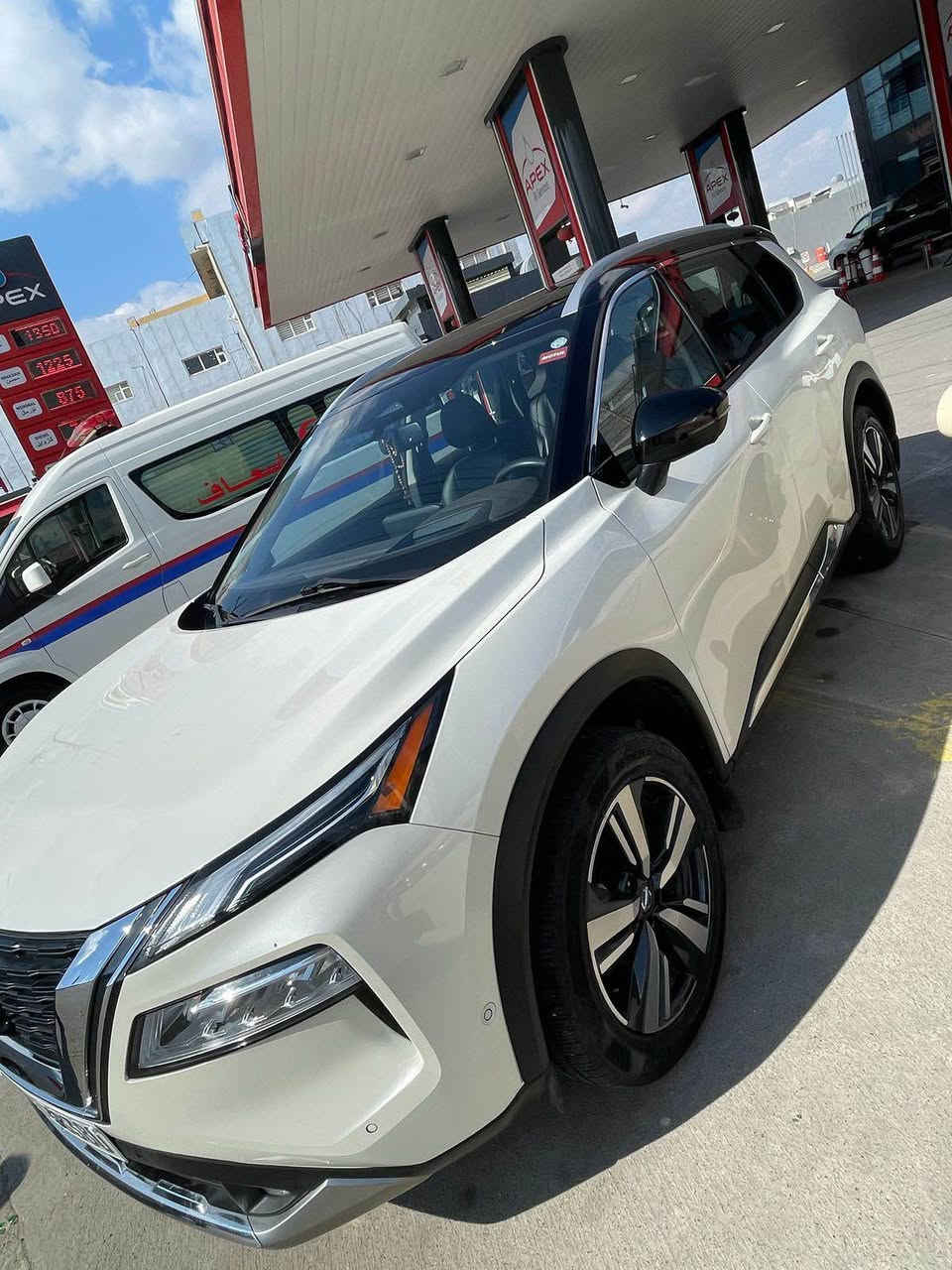 روج 2021
4سلندر 
بلاتينيوم 
فول موصفات اعلى فئة 
رقم سليمانيه 
مكانها اربيل 
الضرر قبغ صندوق فقط
ماشيه 51 ميل
للاستفسار 
*********** أربيل, العراق
