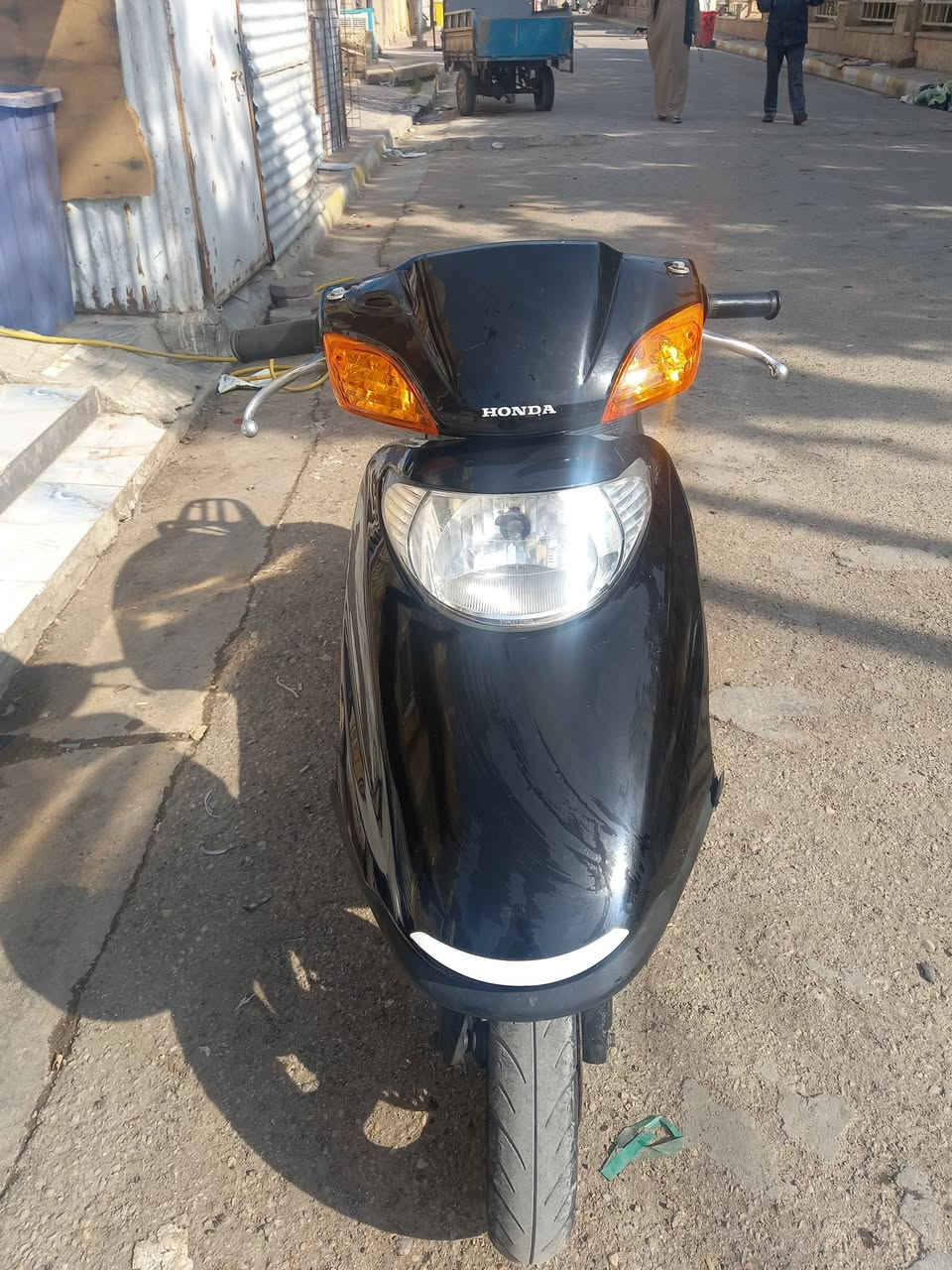 سبيسي ياباني مكينه مفتوحه تجفيت قبل اسبؤعين اؤل مره كابريتر اصلي قفل جنطه قفل استيرن كله شغال مابيها نقص ب٥٢٥
***********
