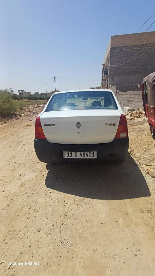 السلام عليكم للبيع رينو لوكان موديل ٢٠٠٩ مصبوغه عام مكينه بيه خيط تبخير  تايرات نص عمر تبريد شغال مكاني بغداد الشعب رقمي ***********
