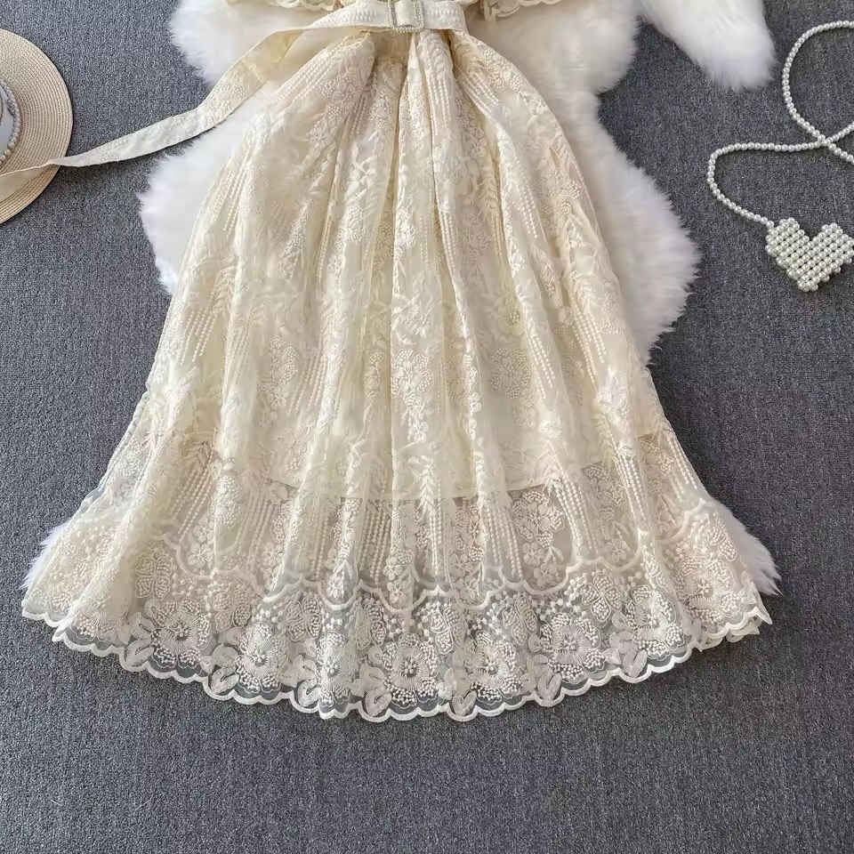 ⁨	⁨	فستان كيبور يجنن 🙈💞
الطول 119 سم 
السعر :60 الف 
القياسات S M L Xl Xxl⁩⁩


**إذا كنت صاحب هذا الإعلان وتريد حذفه لأي سبب، رجاءا أرسل رسالة إلى الدعم الفني**