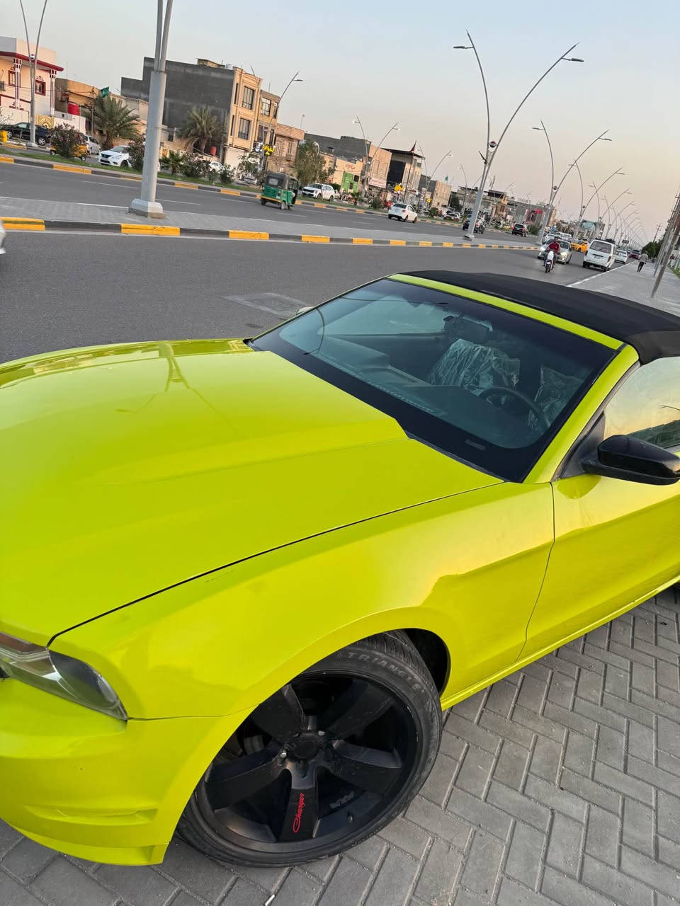 سلام عليكم 
من رخصة الأدمن 
موستنك 2010 للبيع بسعر جداً مناسب 
تفاصيل السيارة والشغل الي عليها كله بلادي 
لأن تعمرت من أ_ي 
كلشي بيها جديد
محرك ادامة كاملة 
كير يخبل 
نصبتها متعوب عليها 
وحادثها مثل ماموضح بصورة بس الدعامية 
لاشواصي لا لغد كله كفاله 
واكفلك ايضاً كصه والحادث القوي 
مصبوغه عام جماليه بدون اي حادث 
 + تغير لون الى لون تفاحي💚
 السيارة معمرة تعمير 2026 
تحويل ثاني يوم سنويه لل2027 واكفلك 
بكل رسميات السيارة 
رقمي *********** 
مكاني البصرة ابي الخصيب البصرة, العراق
