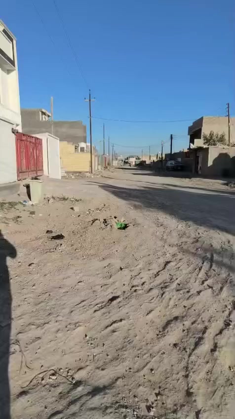 ⛔️ عرض حصرا من مكتب سنتر ابي غريب للعقار 🏠

⛔️ دار للبيع (١٢٥) متر واجه ٥ م نزال  ٢٥ م بناء حديث طابوك طابقين 
⛔️ الطابق الاول : مدخلين استقبال ومطبخ وحولي وصحيات عدد ٢ 
⛔️ الطابق الثاني : غرفتين نوم  + صحيات 
📍الموقع : ابي غريب شهداء سكلات خلف تربيه  عرض شارع ١٥ متر موقع جدا راقي وممتاز 
⛔️ السعر : ٧٨ مليون وبيه مجال بسيط سعر بلاش 
* ملاحظه : نقص فقط تطبيك الارضيه 
* ملاحظه : ليدور استثمار وسكن ليفوت هاي لفرصه سعر جوه لبلاش 
للاستفسار اكثر زياره المكتب الكائن في حي شهداء سكلات مقابل باب اساله لماء مكتب سنتر ابي غريب للعقار او الاتصال 
☎️ ***********📞
☎️***********📞
