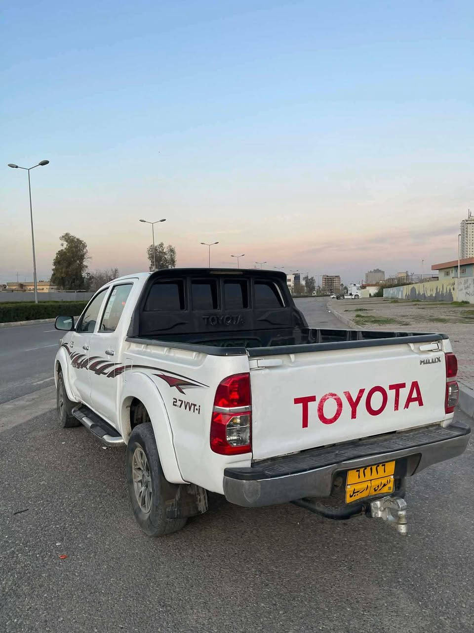 مەرزیە 2008 پێنج پارچەی هەیە بۆنیت و دوو چامرغ و دوو دەرگای لای سەیاق شانسی نەگرتووە پێش و پشتی کراوەتە 2014 و دەبل ئەکسل و سەیارەکە غازیشە و سەنەوی 2023 و تەحویل سەنەوی بەشەرتە
153 کەمێک مەعمەلە
*********** أربيل, العراق
