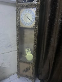 ميز طعام • ساعة غموديه