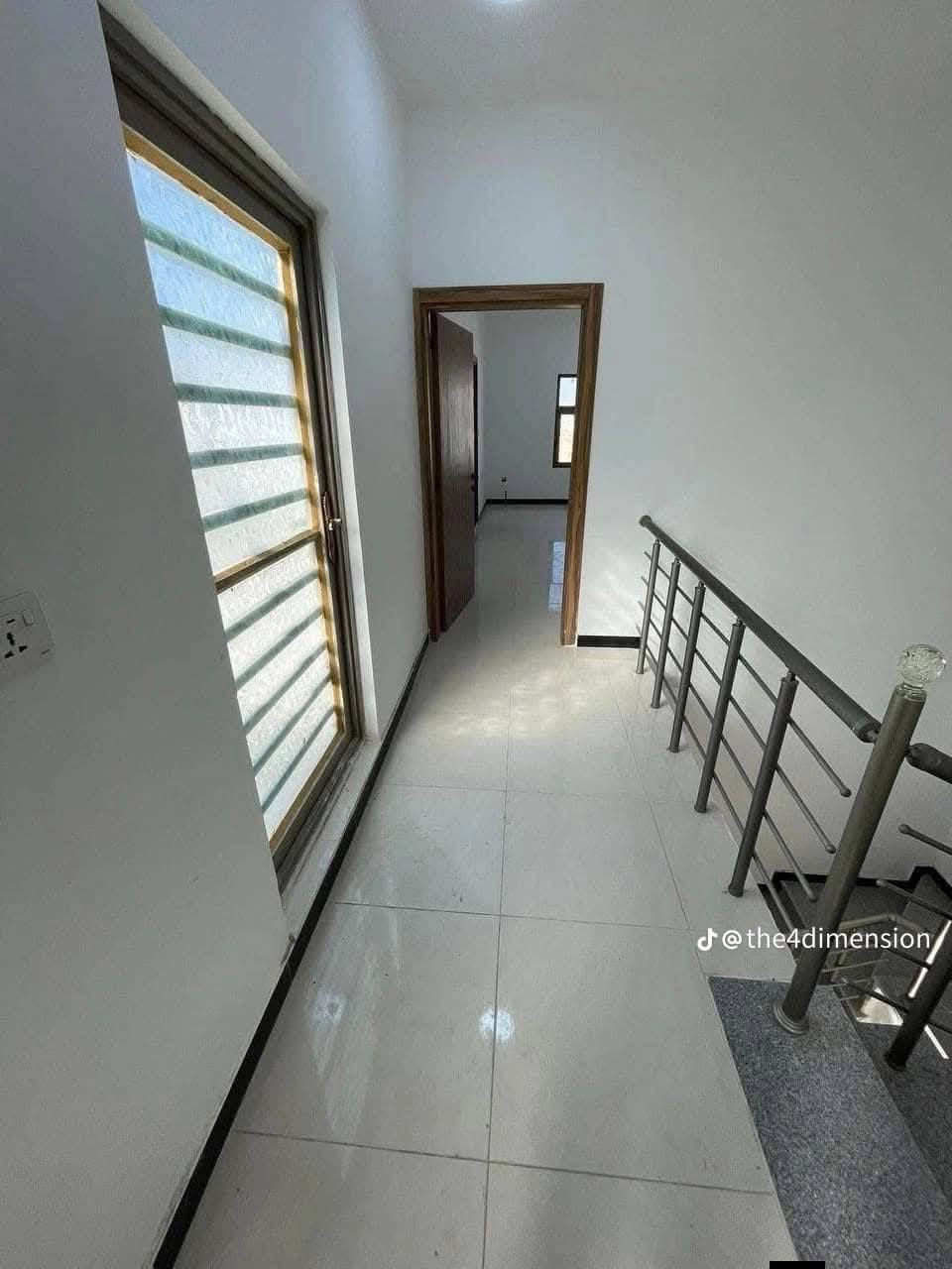 للأيجار للأيجار للأيجار المستمر          دارين بمساحة 250 طبگ
في مجمع الاميرات2
▪️جاهزات للسكن ( مربع رابع )
على شارع 60 مقابل مجمع الكرار 

▪️المساحة 250m  ( طابقين ) 

▪️ موقع حلو ( اتجاه شارع كربلاء عكس الشمس ) 

▪️ سعر الأيجار الشهري 500 الف للدار الواحد و بيه مجال قليل
ويدفع كل شهرين معا

▪️ كل دار يحتوي على 3 غرف نوم مع 4 حمامات ومطبخ حار بارد مع استقبال 

للاستفسار الاتصال على الرقم التالي وفيه واتساب 

* ***********
.................
