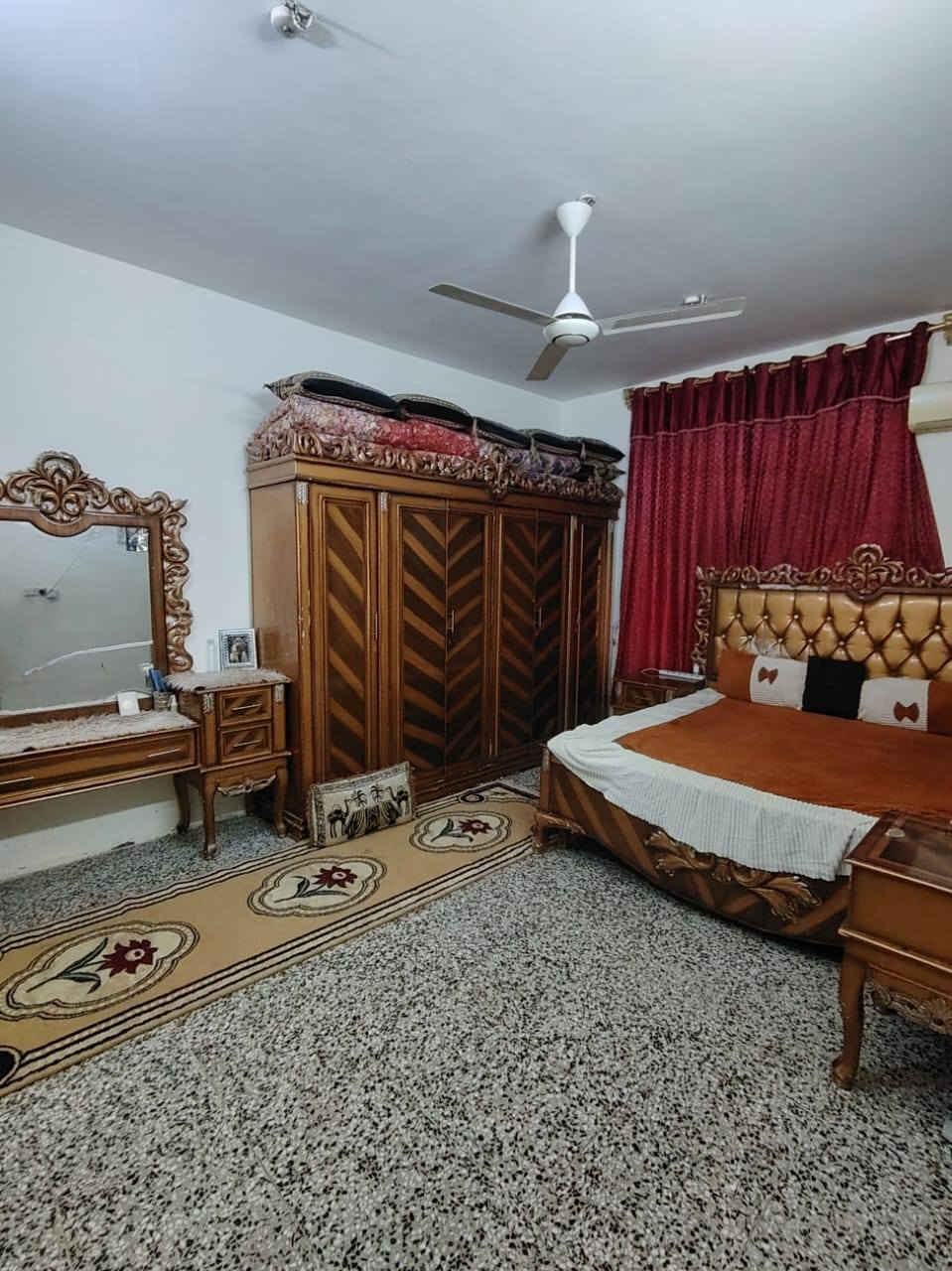 السلام عليكم
دار للبيع مساحه 455م الدار طابقين وحديقه خلفيه المكان ابو عظام قرية  بيت  جحيل للاستفسار اتصال على الرقم ***********
