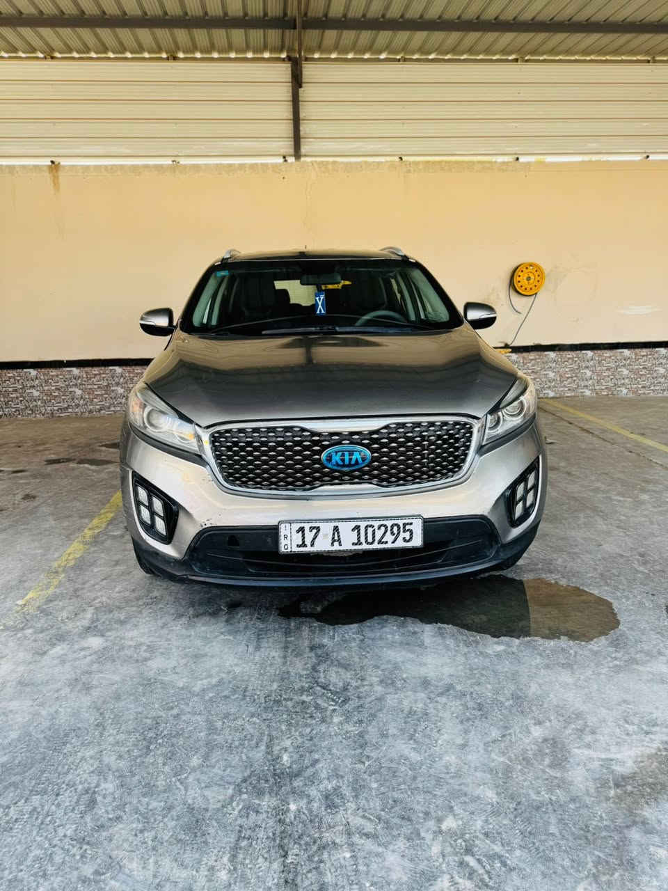 سورنتو ٢٠١٧ 
وارد امريكي 
V6 4x4 
صور الحادث مرفقة بالبوست 
***********
