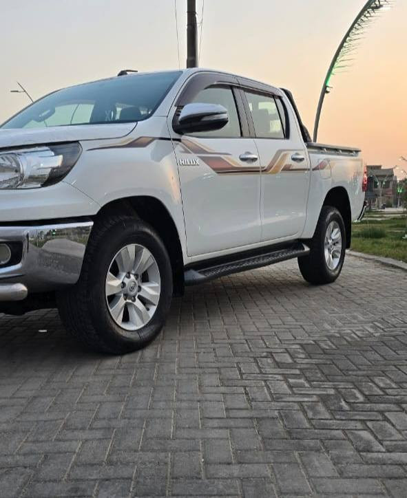 تويوتا هايلوكس فورويل 2019 
اوتماتيك رقم بغداد انكليزي بسمي تحويل 
ثاني يوم ساز اصل فول مواصفات 
مكفوله من الضربه والصبغ وتبديل المكان بصره
الشراي يتصل ويدلل محرك كير اكسل مكفولات
 شرط وضع شركة ماشيه 67 الف
الرقم الهاتف ***********
***********
امانه السياره برغي مامفتوح بيها
