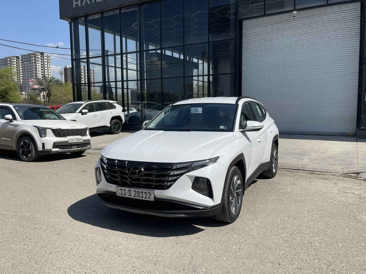 السلام عليكم هونداي توسان موديل 2023خليجي ماشيه 61الف حقيقي مري شفط شاشه كار بلي بدون صبغ مكفوله بيه بارد بسيط وتكحيل بجملغ الامامي مال سايق سونار مرفق مع المنشور السعر ب 195
 العنوان بغداد البياع رقم انكليزي تحويل مباشر ***********/***********
