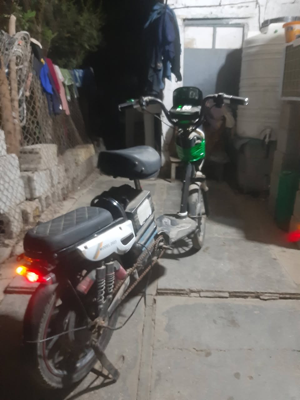 اسلام عليكم درجة شحن البيع درجة كوم حديدة شغلة عطل بصيط كهربائيات بس مكان زعفرنية شراء خلي تصل لى رقم ***********
