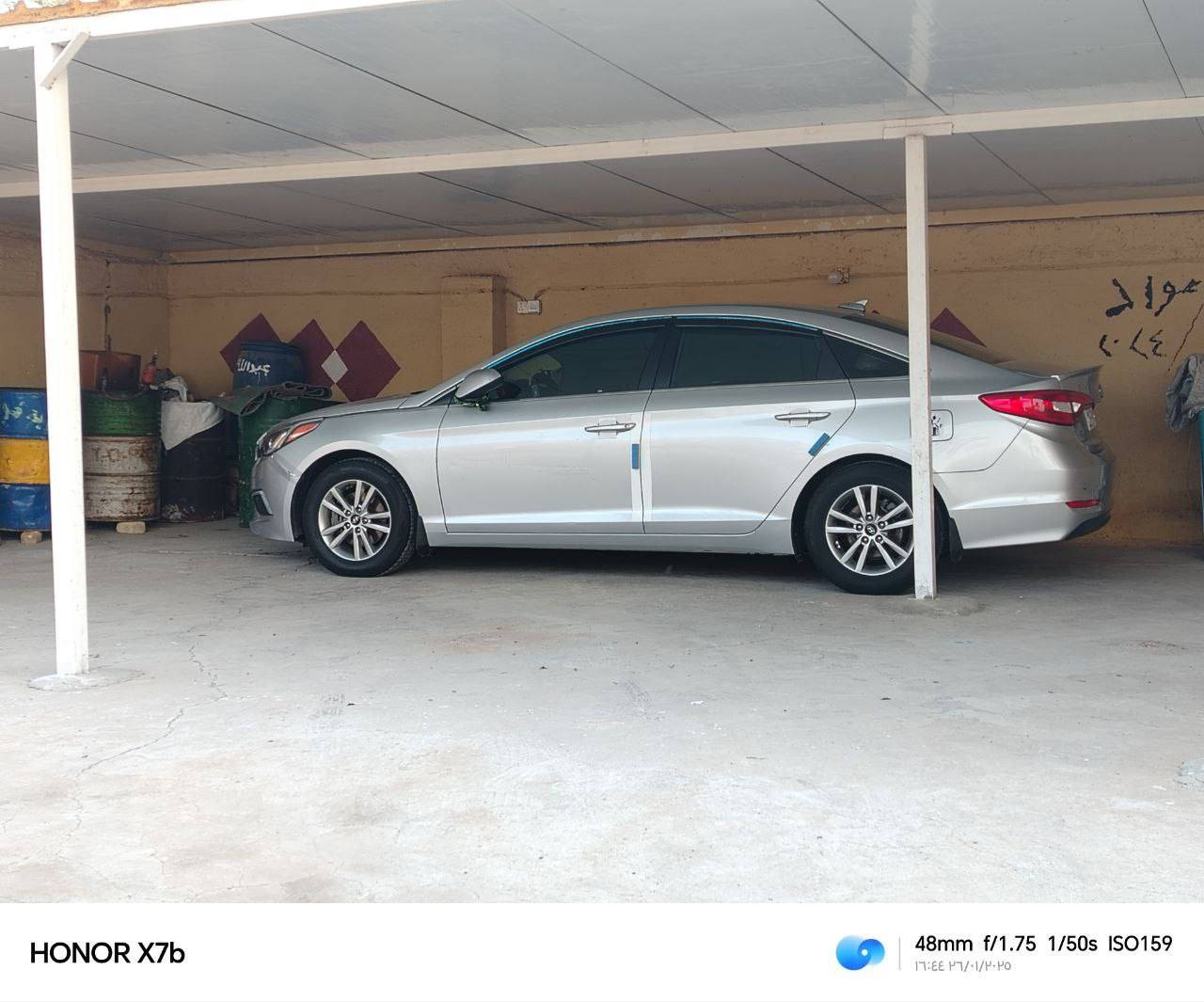 السلام عليكم ورحمة الله وبركاتة سوناتا للبيع 2017 وارد امريكي مكينه 2400 GDI بيها بنيد وجاملغ امامي كما موجود بسونار السياره
 بيها نظام ECO  ايكو 
ونظام sport سبورت
ونظام عدم مانع انزلاق
ونظام تثبيت السرعه
السياره نظيفه بسمي رقم بغداد ماشيه 137 الف 
السنويه ال 2029
السعر 123 وبيها مجال 
الشراي يتصل عل رقم التالي

‏‪***********‬‏
