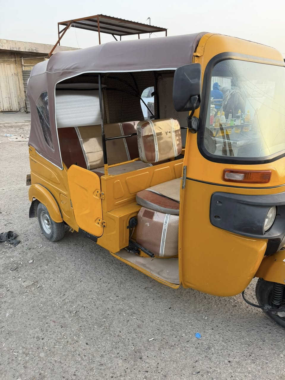 سلام عليكم تكتك 2021 شهر 4 رقم وسنويه تحويل ثاني يوم بيهه ضربه خفيفه ومعمره السعر 8 وربع وبيها مجال مكاني بغداد فلكه حي النصر الشراي يتصل ***********
