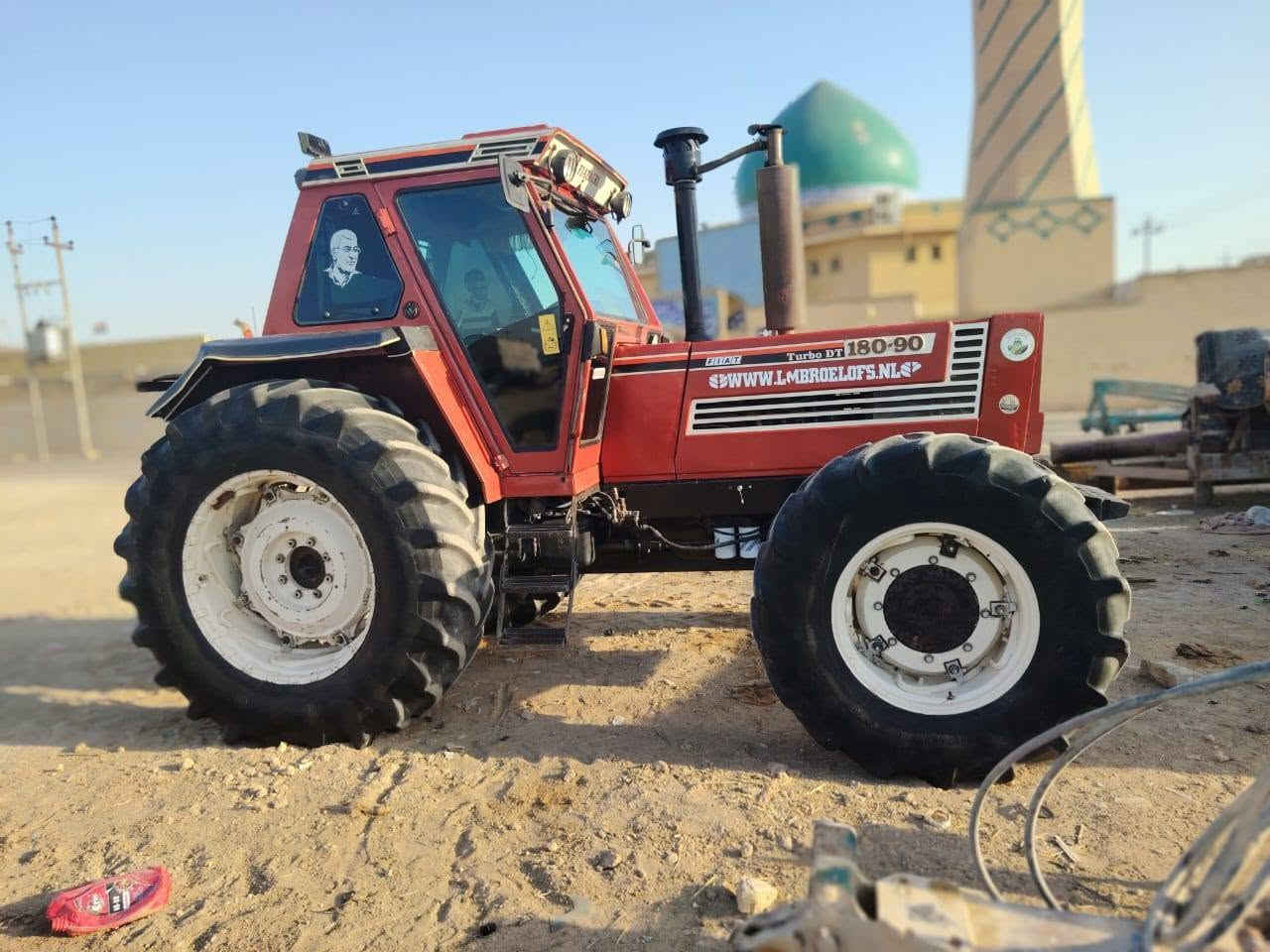 مكينه للبيع حجم 180 فول مواصفات منفيس مكفول عام كير محرك ااكسن شركه شرط معه ليزر ٤ متر تصل ***********
