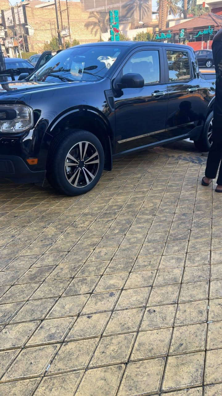 سلام عليكم 
فورد مافرك 
موديل ٢٤  ماشيه ٤٠
رقم بغداد جديد تحويل مباشر 
ضرر السياره ضربه خفيفه بل البدي قليل
والباقي كله مكفول وضع شركه السياره جديده 
مراوس بجيب ٢٢ أو ٢١ ونتفق عل الفرق 
مكاني بغداد الاعظميه 
***********
