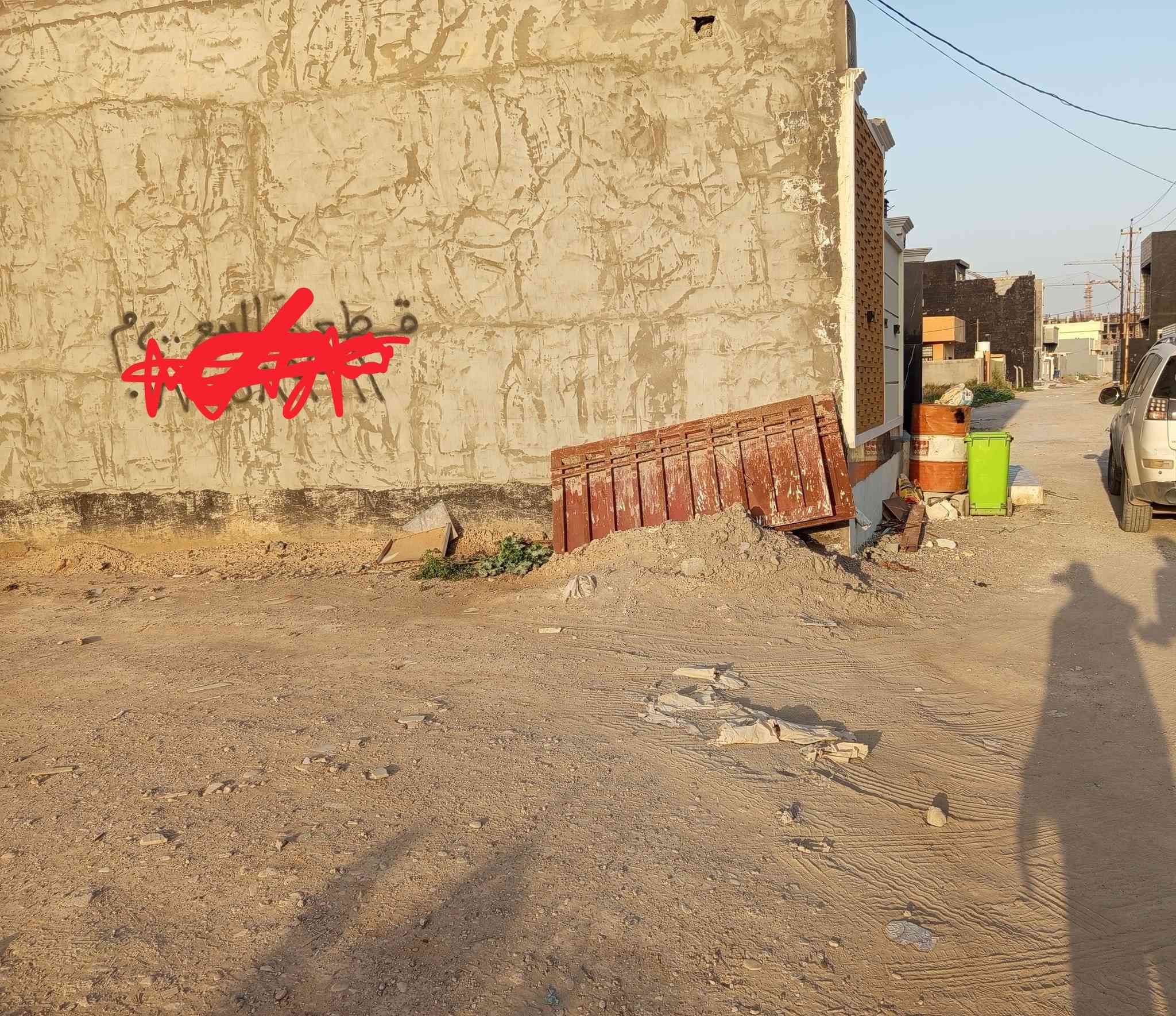 قطعة  200م للبيع نصف او كامله الواجهة 14م والنزال 16م بعقوبة مقابل مستشفى الأسترالي في التحرير طابو زراعي سند ٢٥ مكاتبه ووكاله ماء وكهرباء وخط مولد وإنارة وتبليط قيد الانجاز السعر المتر 600 للاستفسار خاص او ***********
