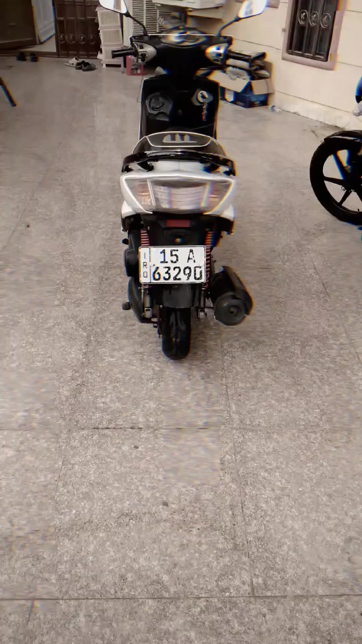 السلام عليكم
دراجه سكنس فحل نوزل خطين 
دراجه مرقمه وتحويل ثاني يوم 
دراجه مكينتها بلاديه مبد بيها بس ولفات 
دراجه حلوه شلعه ومعدل 
سعر إدراجه 1800وبيها مجال بسيط
رقم لتواصل. ***********
