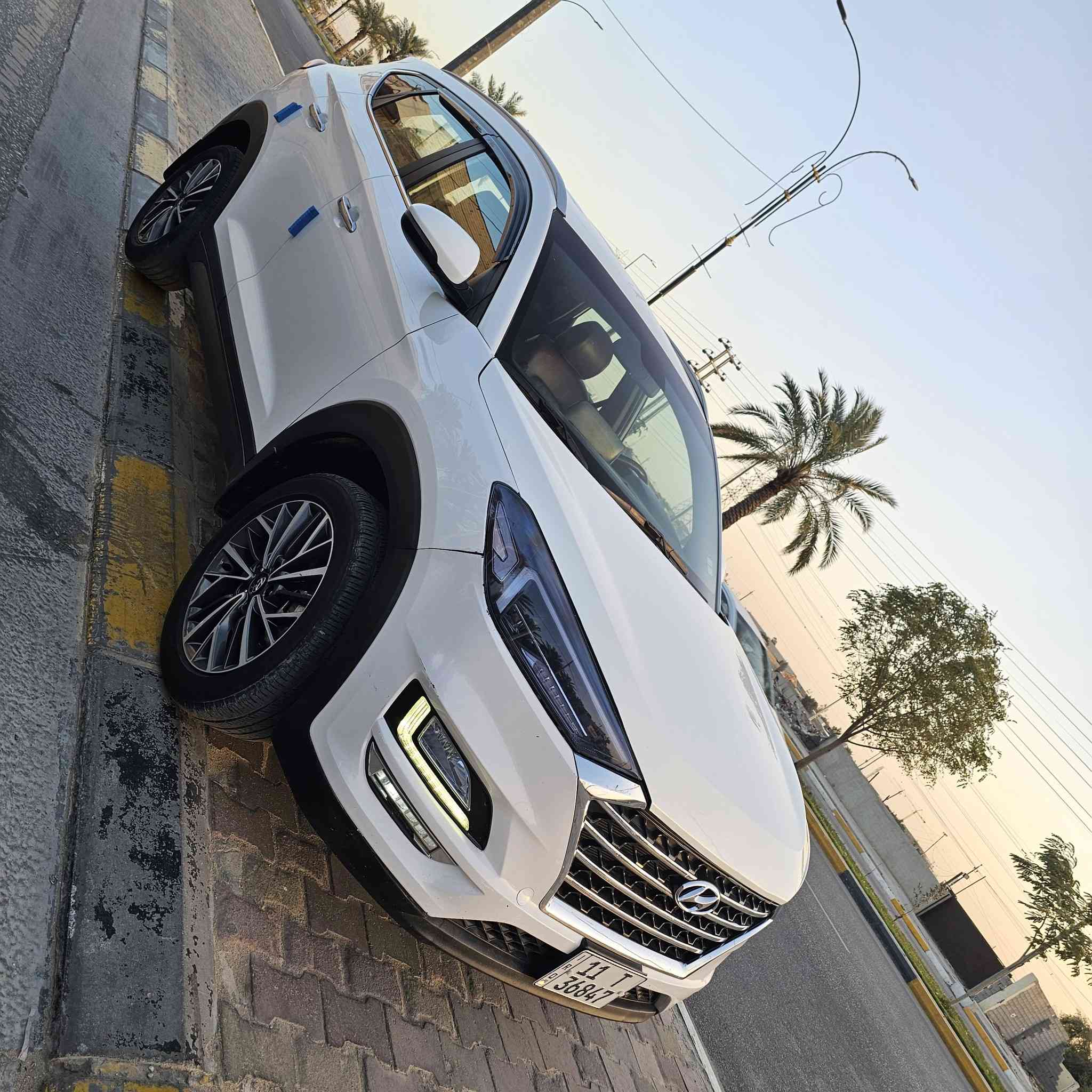 سلام عليكم سياره توسان موديل ٢٠٢٠ خليجي بس  بنيد صبغ باقي كفاله السعر مناسب كلش والله بيع مستعجل بس نتصل خمس عدسات فول واحد عله واحد العنوان كربلاه بس نتصل ***********
