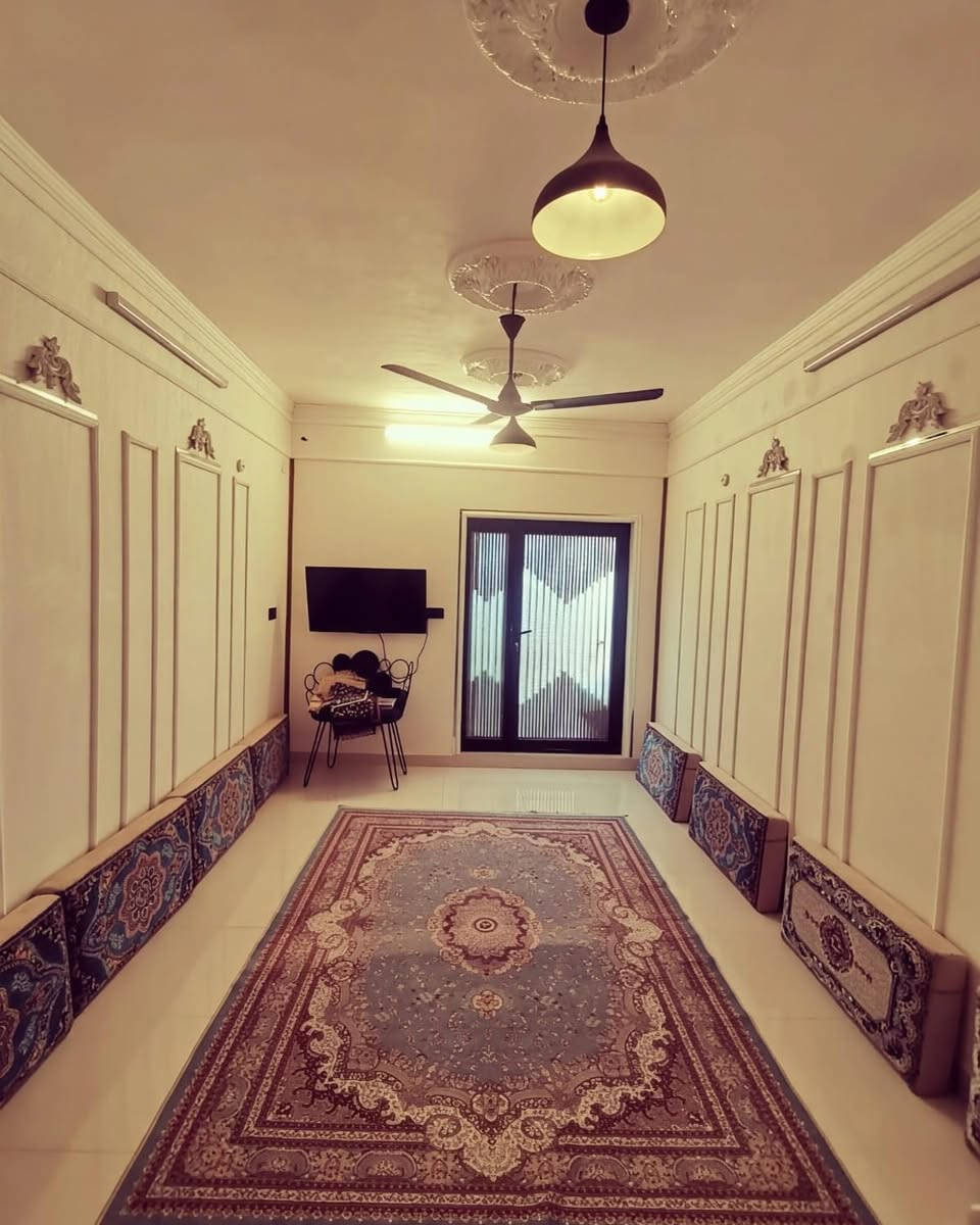 #عقارات_النجف_الاشرف

#مكتب_العلوي_للعقار

بيع مستعجل بيت 200 متر نداء بدايه شارع قمبر قرب شارع كربلاء منطقه 52 بناء درجه اولى جناي طابوق جمهوري كونكريت مسلح غرف عدد اثنين حمامات عدد اثنين منور عدد اثنين صاله استقبال مطبخ بناء 150 حديقه 50   
السعر 135 مليون وبي مجال 
للاستفسار الاتصال على الارقام التاليه 
***********
***********
#مكتب_العلوي_للعقار
#عنوان_المكتب_النجف_حي_ميسان_على_النفق
#مقابل_مول_اولادشنته
#الجميع
